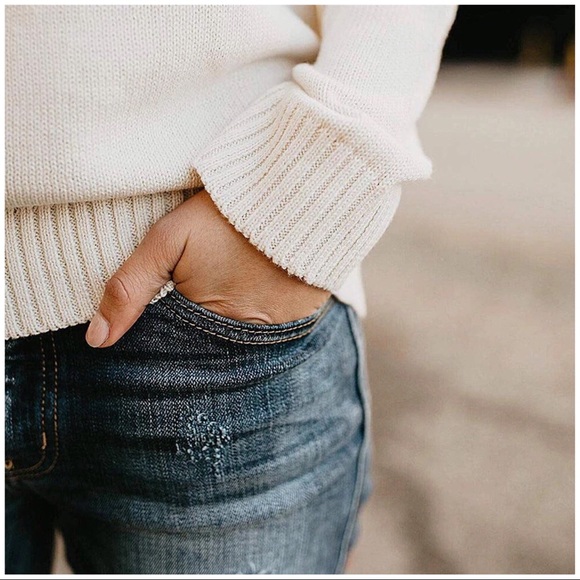 Black Heartthrob Sweater - Picture 3 of 3